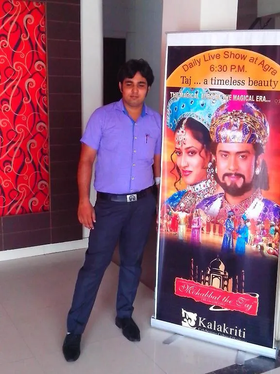 Hotel Gayatri Palace Agra  India
