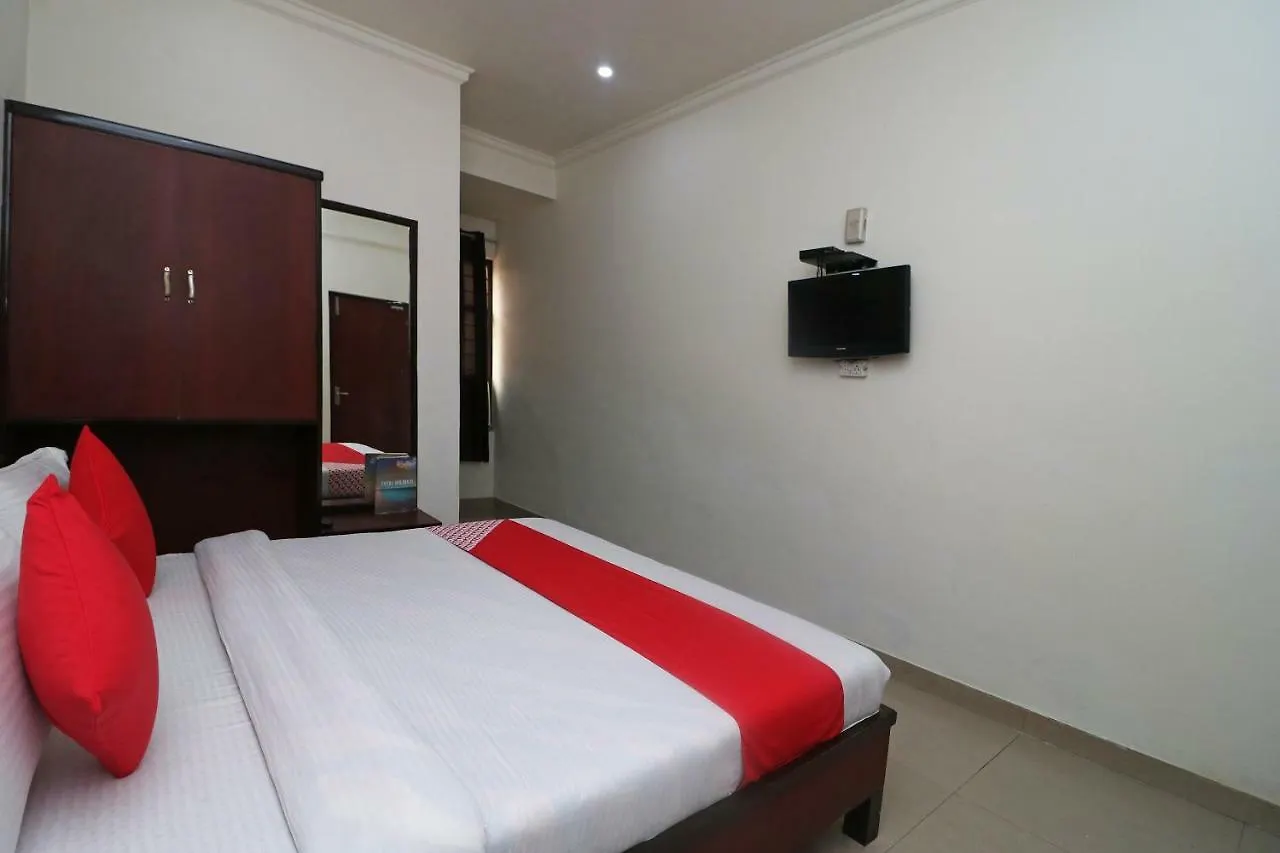 Hotel Gayatri Palace Agra   Agra (Uttar Pradesh)